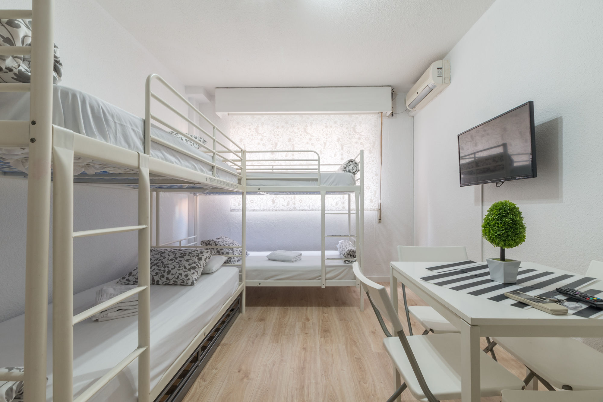 Arguellesapartaments Apartamento Madrid